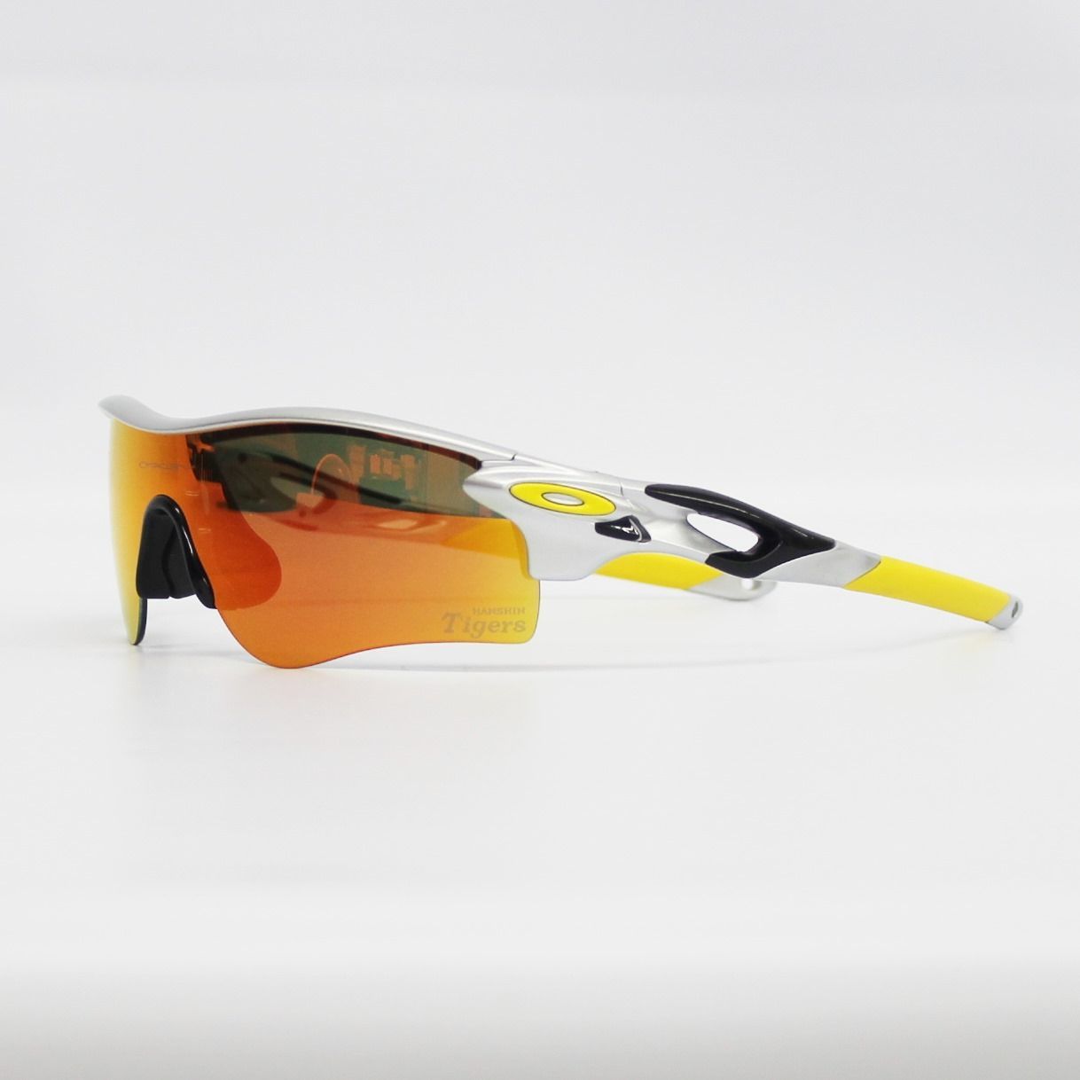 中古】OAKLEY レーダーロックパス 阪神タイガースモデル oo9206-5538 - メルカリ