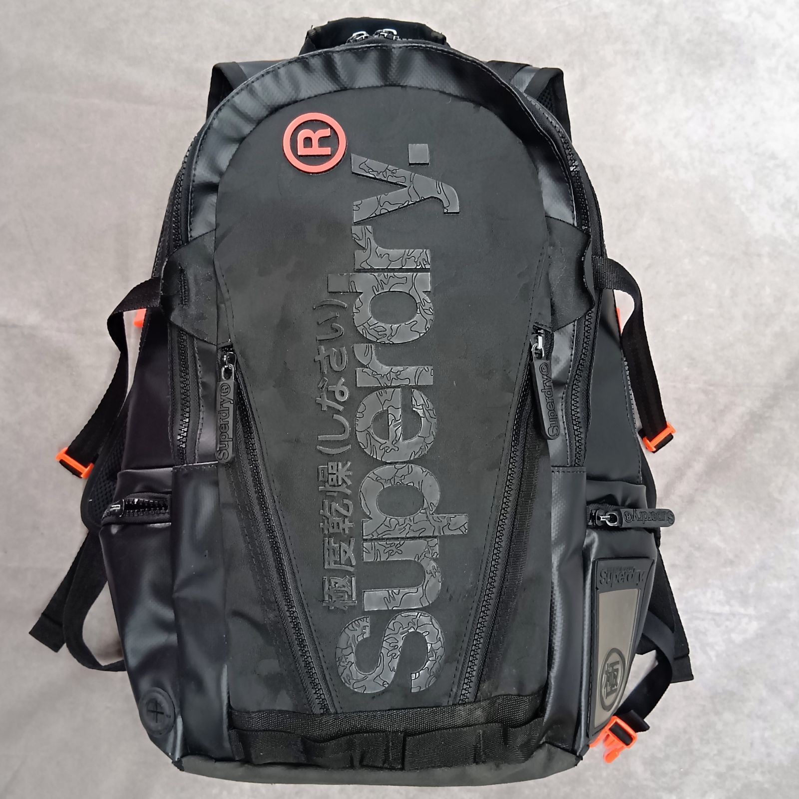 SUPERDRY 極度乾燥(しなさい) スーパードライ リュック SUPERDRY】日本未入荷！スーパードライ Tarp Rucksack (Superdry(極度