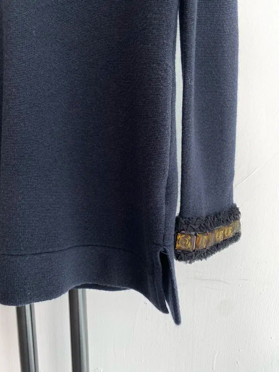 Vネック ニット