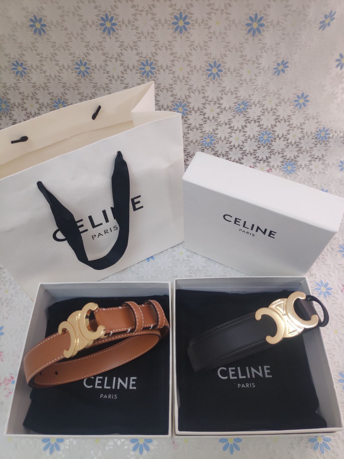 【極美品✨即発送】CELINE レザーベルト 90cm ゴールド　トリオンフ 超人気✨Celine/セリーヌ ベルト トリオンフ レザーベルト 金色