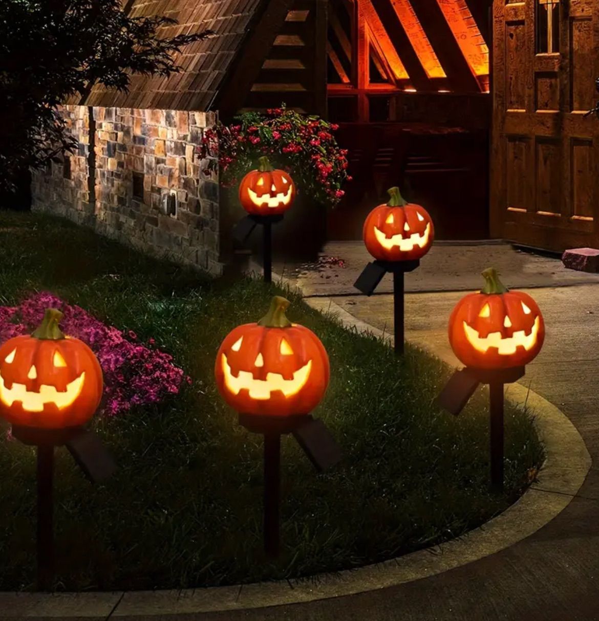 ソーラー屋外ライト 置物 ハロウィン 飾り カボチャ ステーク ソーラー屋外ライト 置物 ハロウィン 飾り カボチャ ステーク