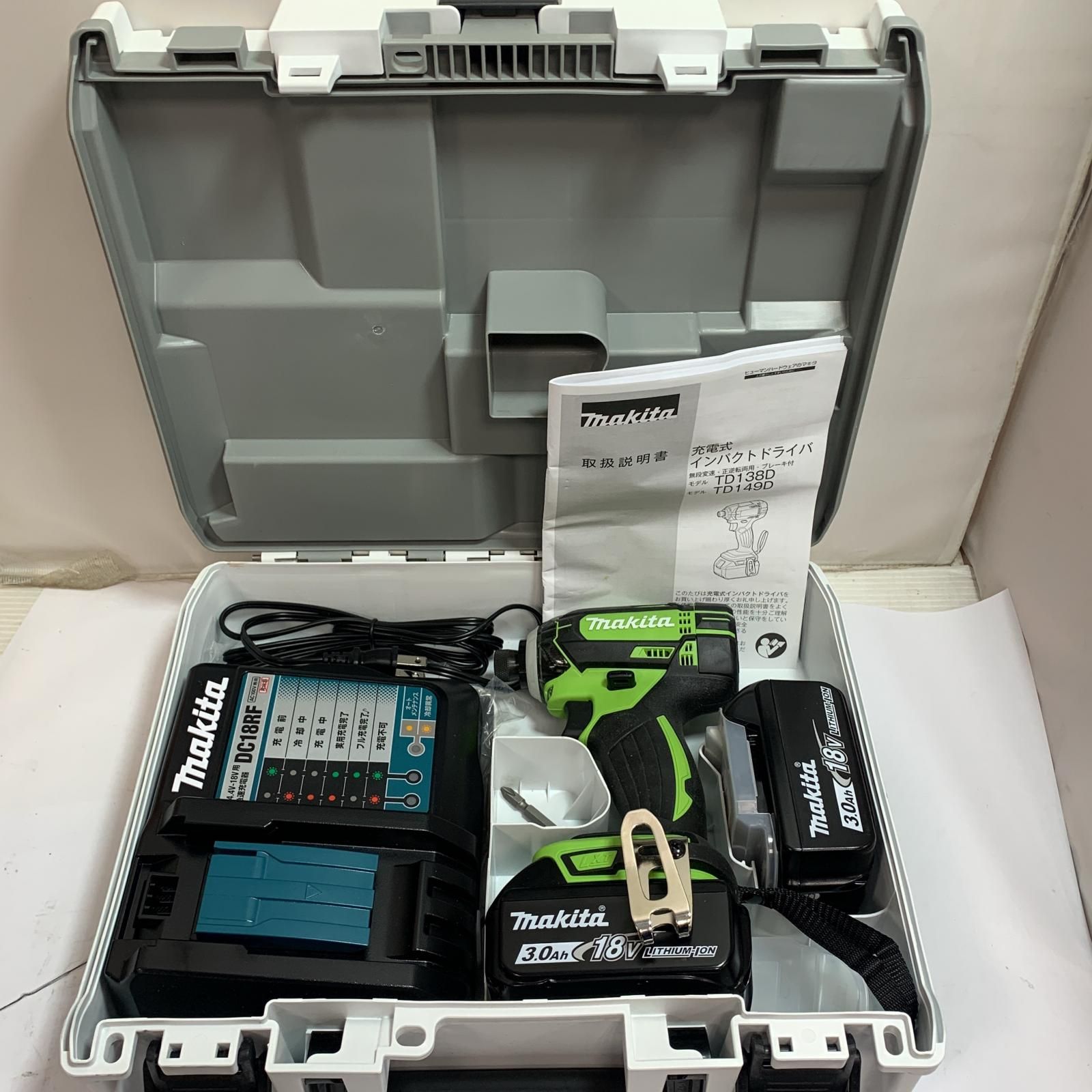 ♭♭MAKITA マキタ 充電式インパクトドライバ 充電器 充電池2個 ケース付 18v 3.0Ah TD149DRFXL ライム