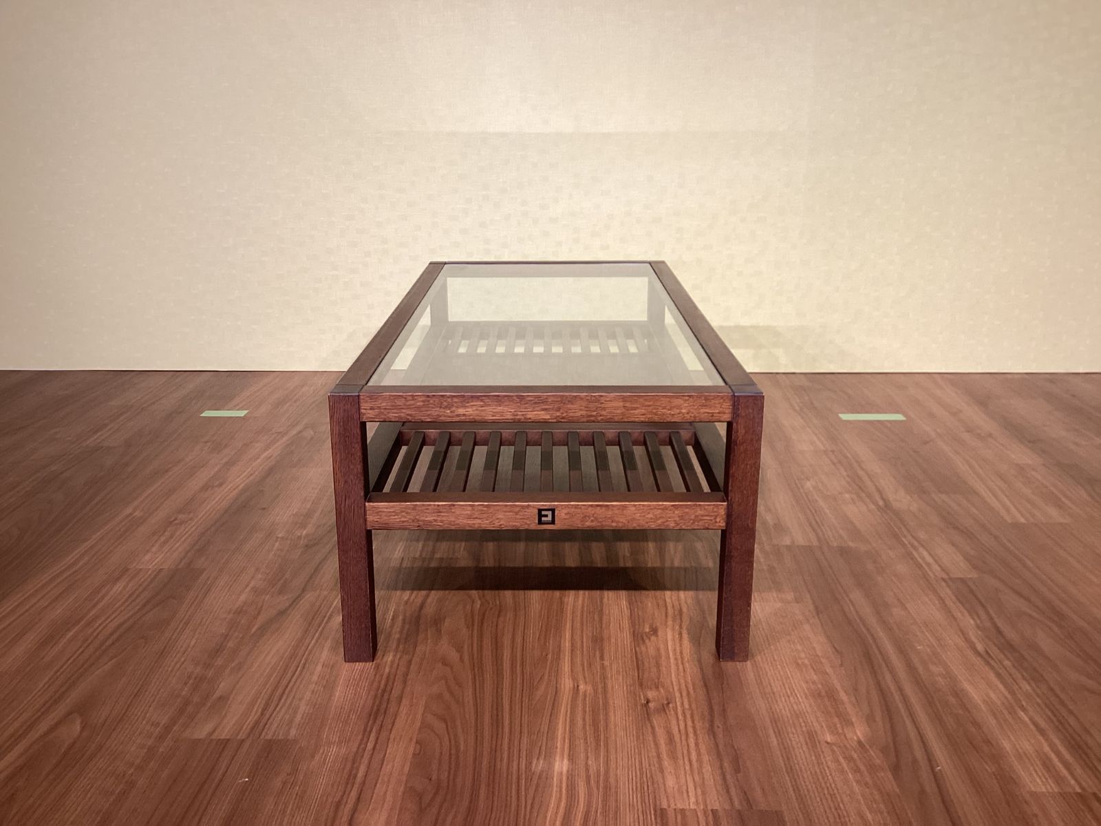 大切な KOSUGAコスガセンターテーブル／上質なセンターテーブル／中古 サイドテーブル・ナイトテーブル・ローテーブル