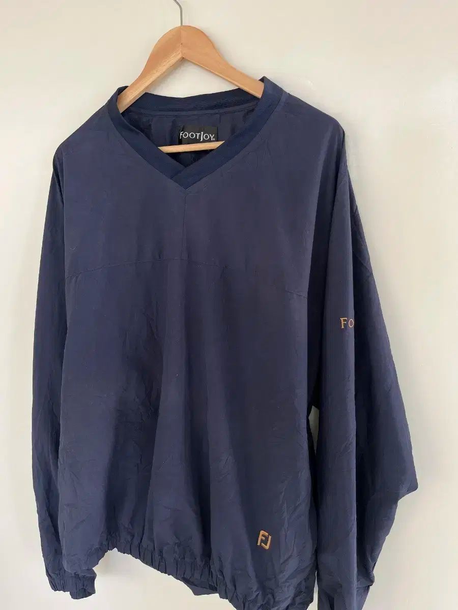 プルオーバー ネイビー