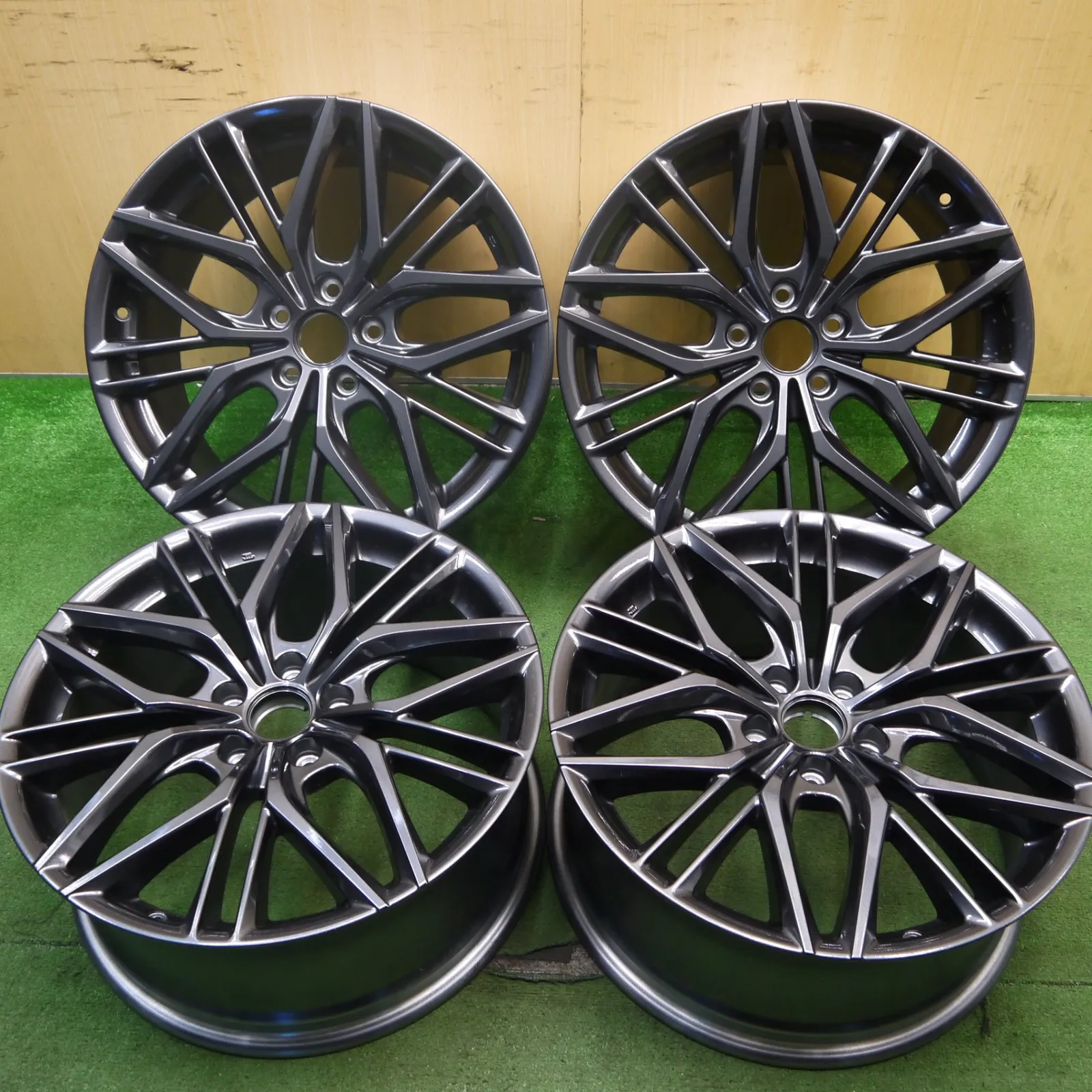 2025年最新】レクサスis 純正ホイール 19インチの人気アイテム - メルカリ