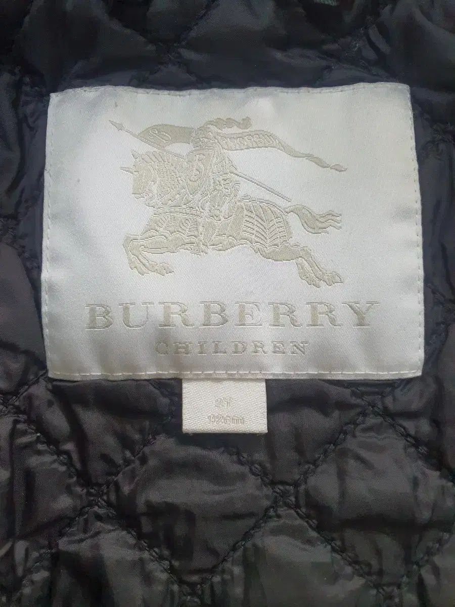 2Y Burberry Kids(バーバリーキッズ) キルト ブルゾン ベビー キルト