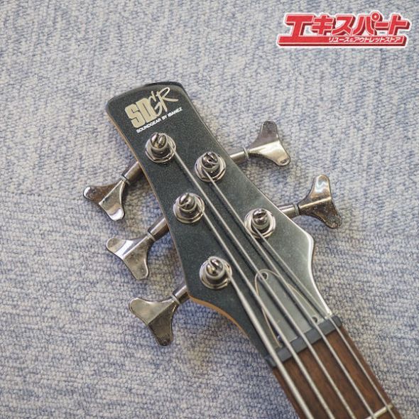 5弦ベース -
