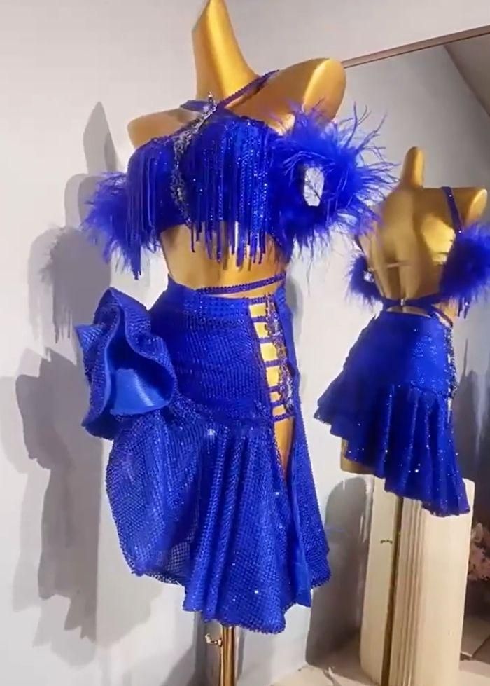 新品未使用　社交ダンス　ラテンドレス 羽根飾り付き 新品未使用社交ダンス衣装 ラテンワンピースドレス 羽根 キラキラ