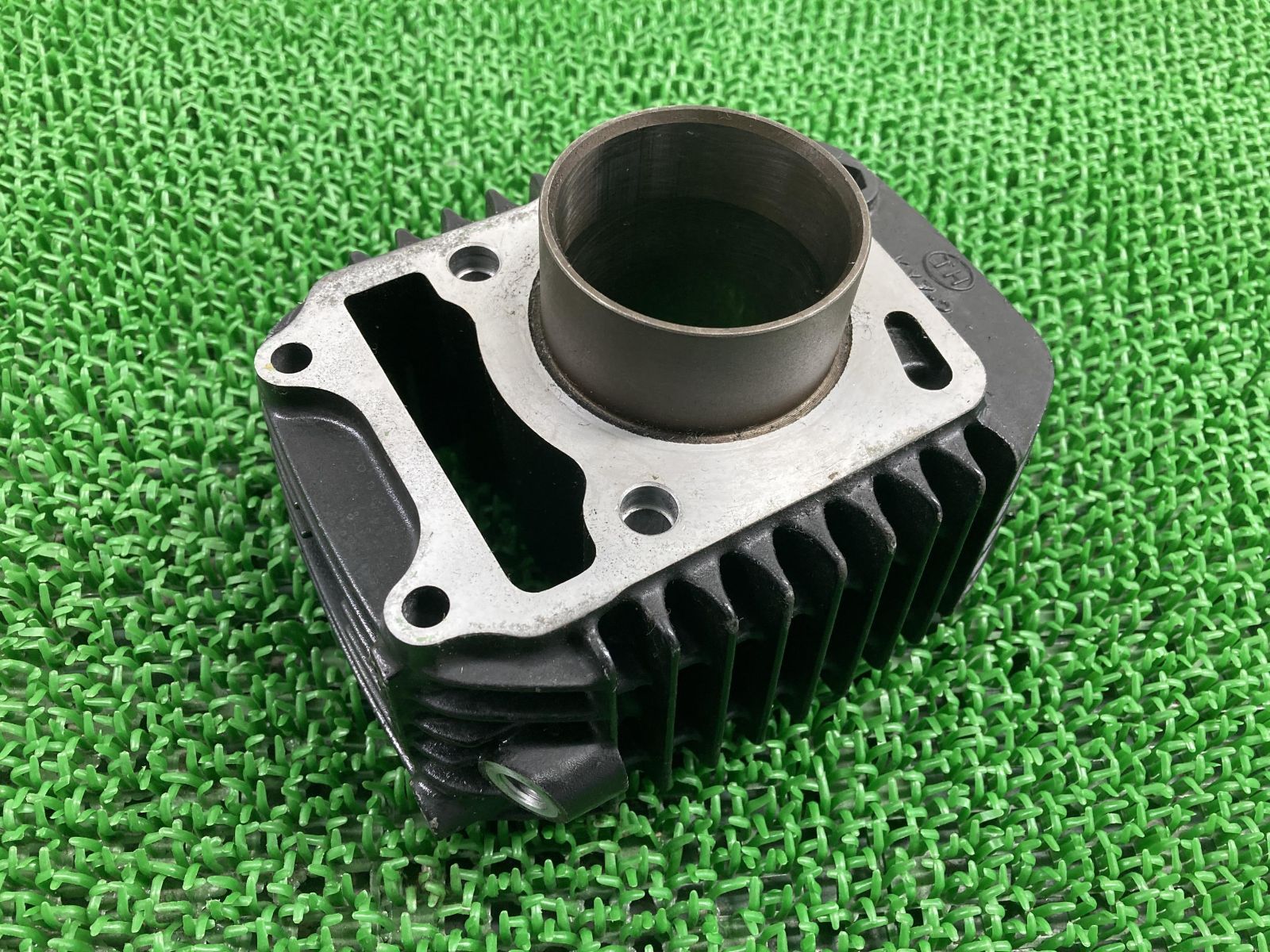 グロム エンジンシリンダー KYZ ホンダ 純正 中古 バイク 部品 JC61 52φ 割れ欠け無し 品薄 希少品 車検 Genuine