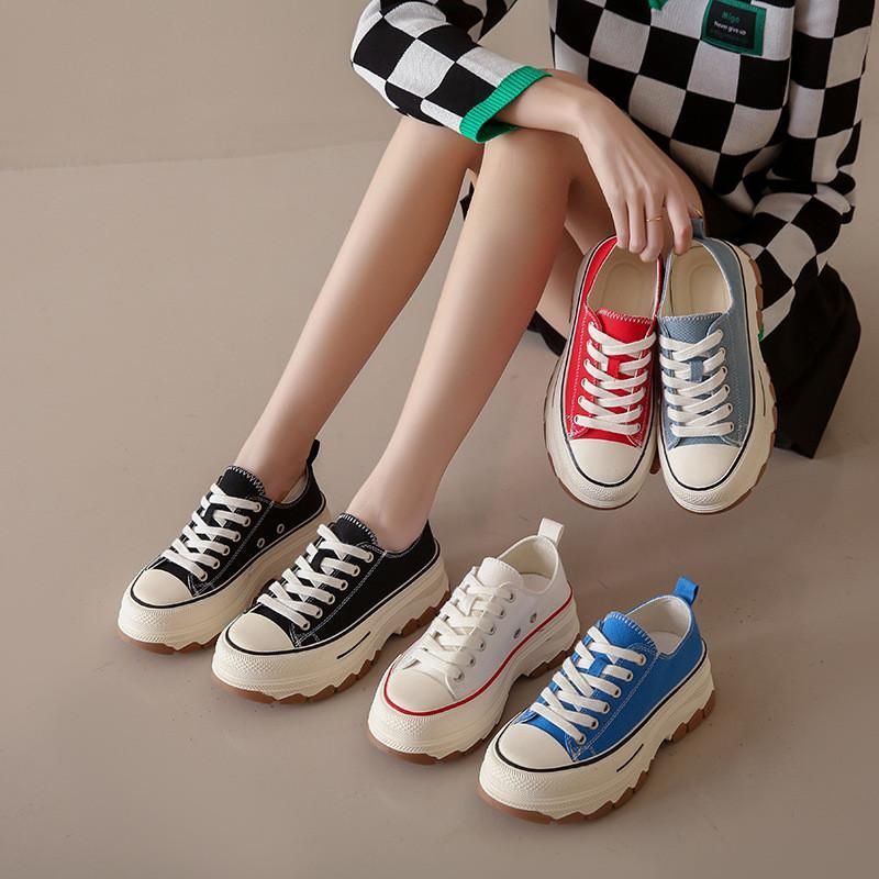 【カジュアル厚底で脚長効果大★CHANEL】 スニーカー 厚底 厚底 CHANEL(シャネル) スニーカー(レディース) - 海外通販のBUYMA