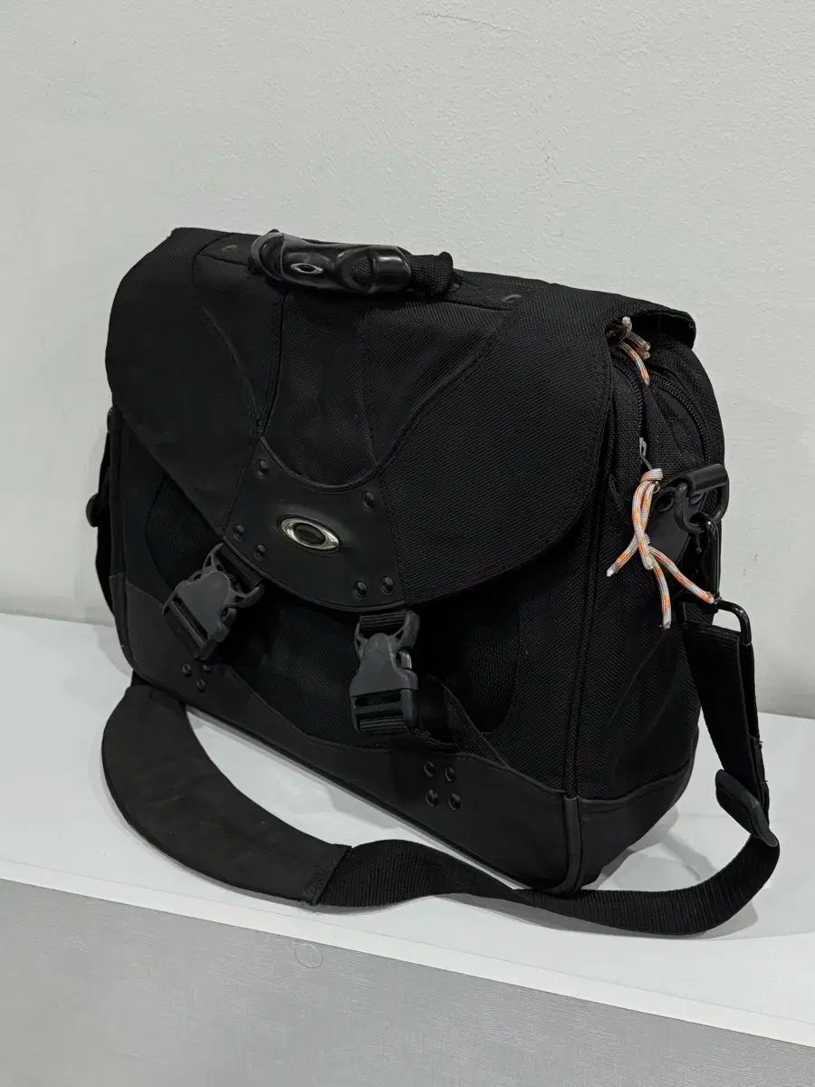 オークリービジネスバック OAKLEY デジタル 3WAY ブリーフケース