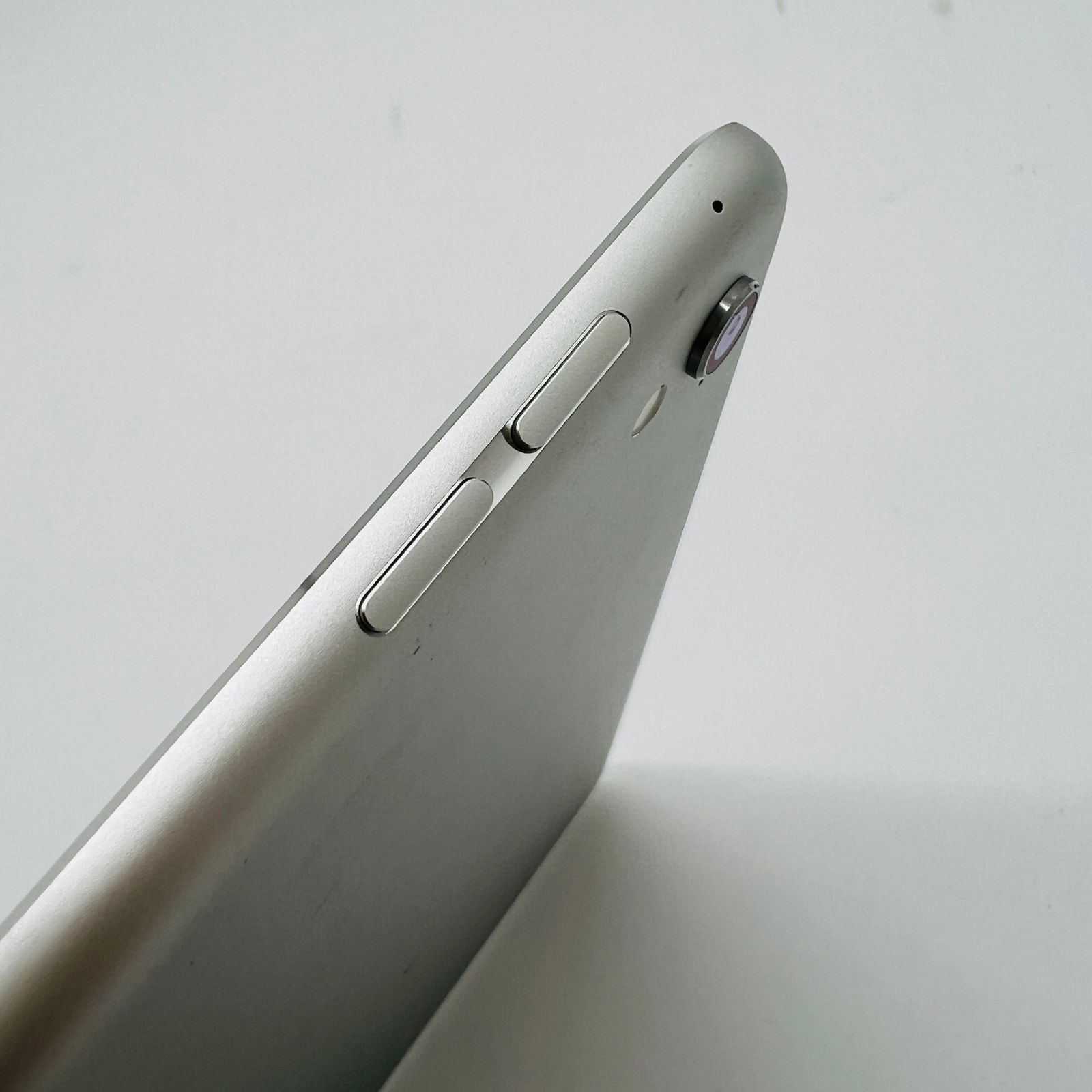 Apple iPad Pro 9.7インチ Wi-Fiモデル 32GB MLMP2J A シルバー 動作 済み CHRISTIANNAURATH_COM_BR