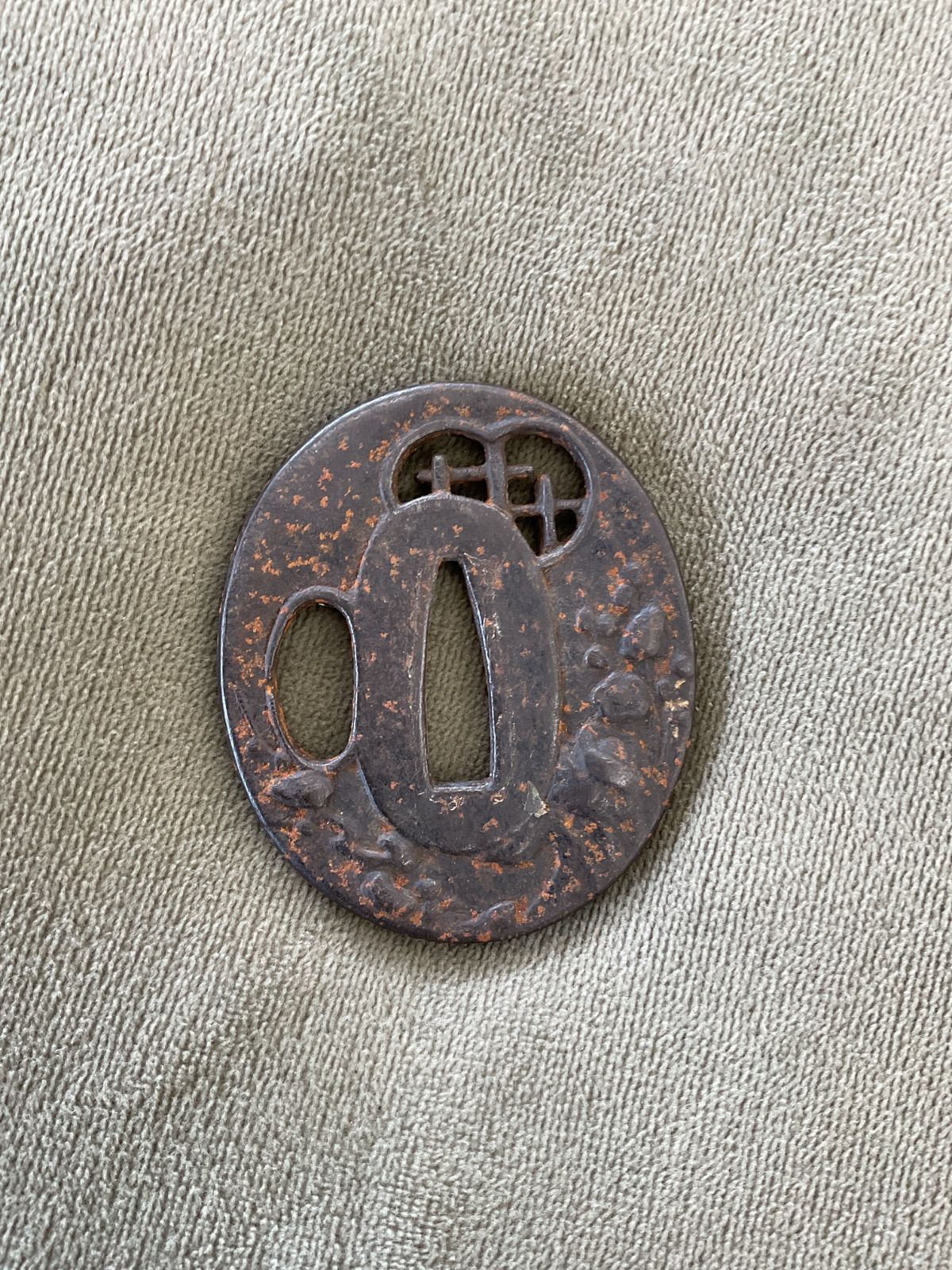 刀剣鍔 まとめ 3点セット 龍図 透かし彫り / 鉄地鍔 / 真鍮金具
