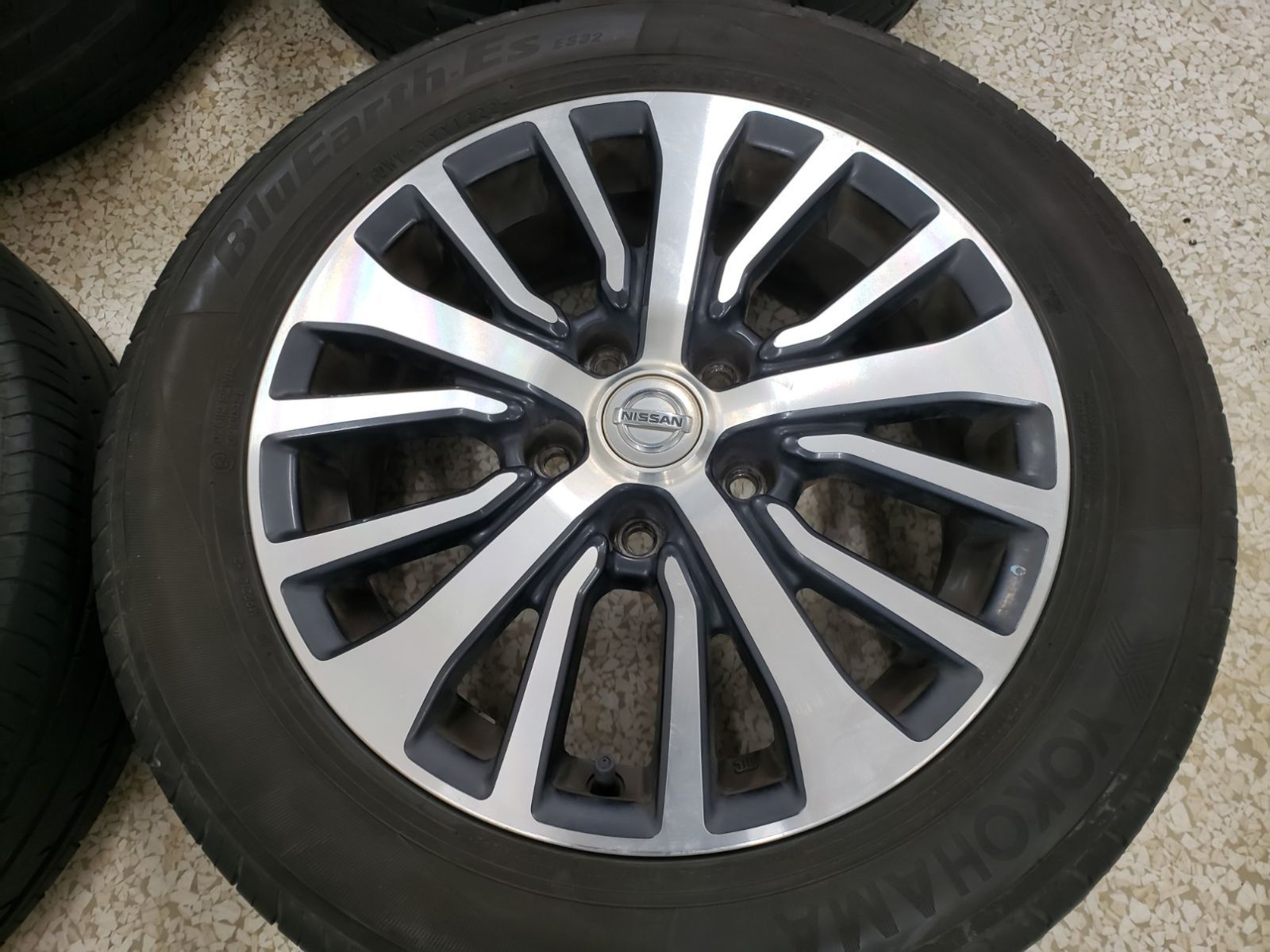 ◎傷少 簡易清掃 C26後期 セレナ ハイウェイスター 純正 16in 6j 45 114.3 5H 195 60R16 ブルーアース＆ LUFT RV タイヤおまけ