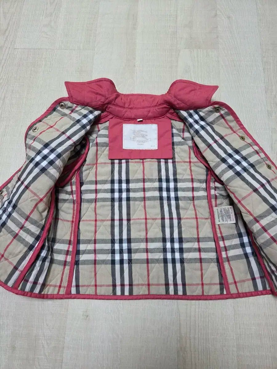 BURBERRY KIDS キルティングジャケット 140cm 20548263_50521480_600.jpg