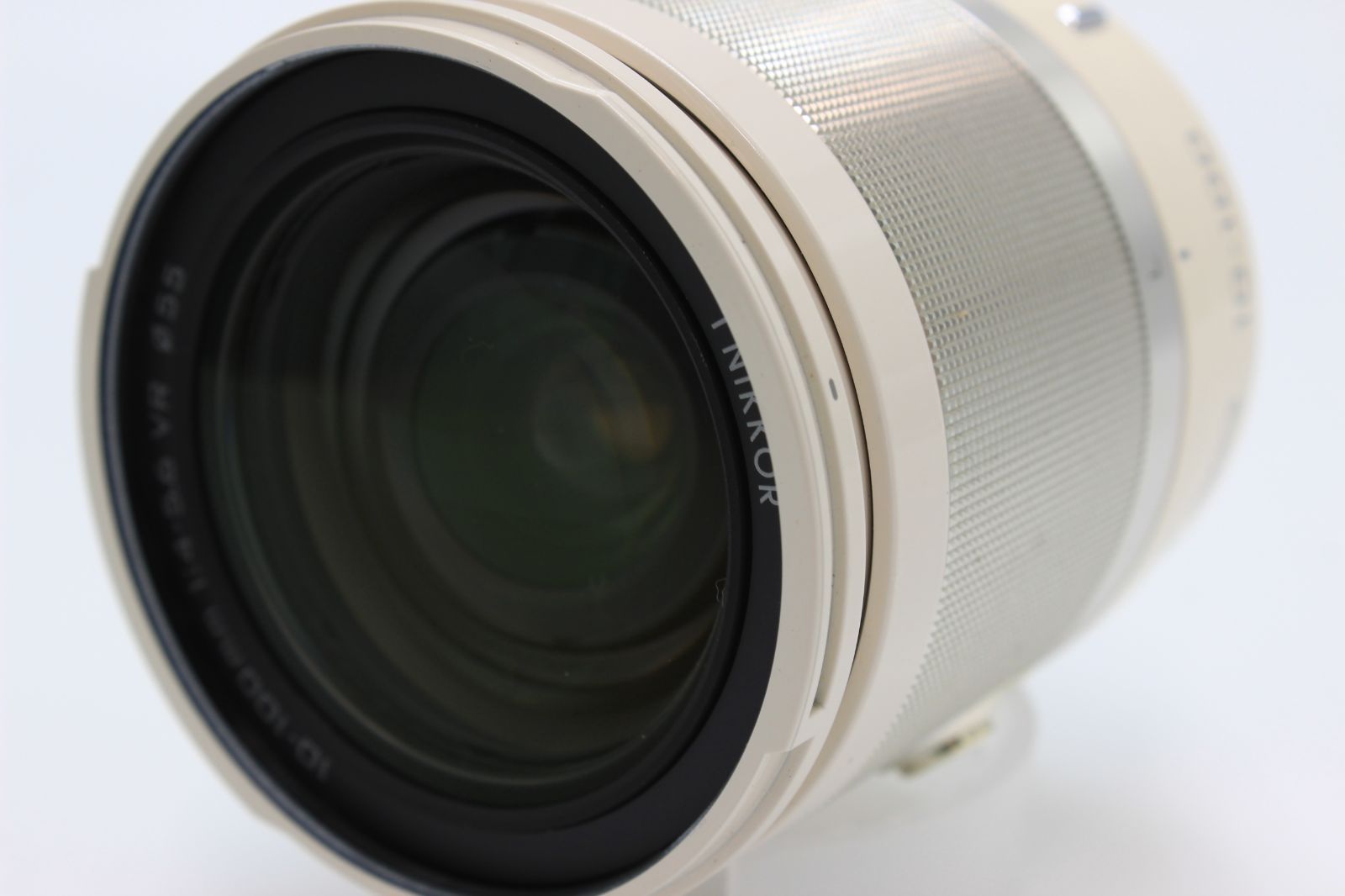 Nikon 高倍率ズームレンズ 1 NIKKOR VR 10-100mm f/4-5.6 ホワイト Nikon 高倍率ズームレンズ 1 NIKKOR VR 10-100mm f/4-5.6 ホワイト