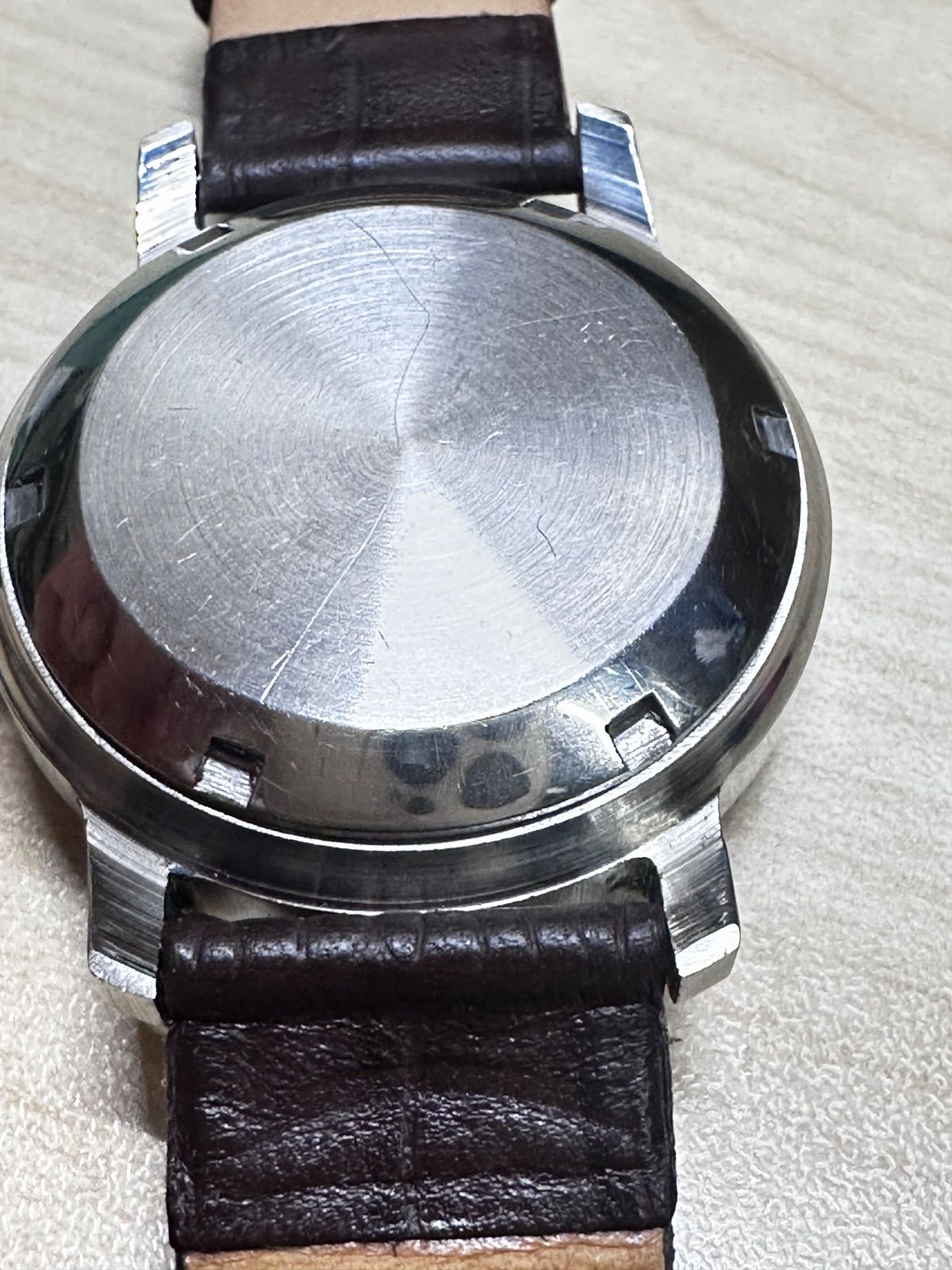 ヴィンテージ ピアジェ白文字盤 自動巻き 17jewels スイス製　再生品 ヴィンテージ ピアジェ PIAGET 白文字盤 自動巻き 25jewels
