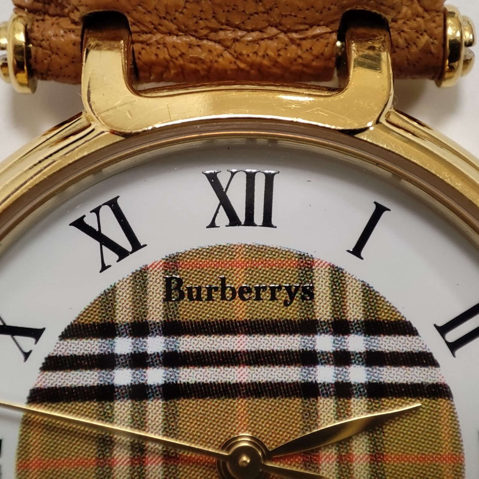 ノバチェック 三針クォーツ腕時計