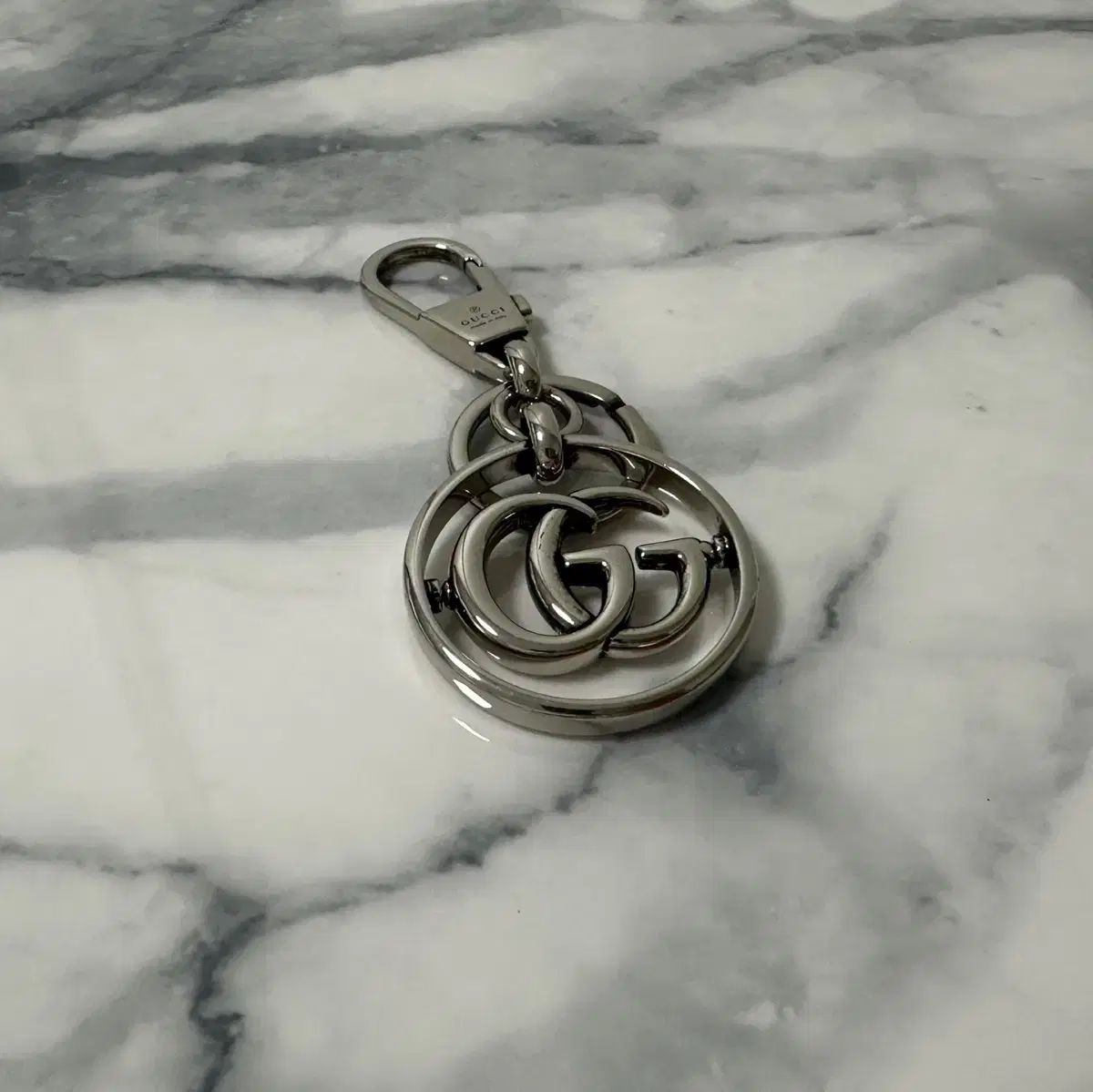 グッチ ダブルG マーモント キーリング キーチェーン ほぼ