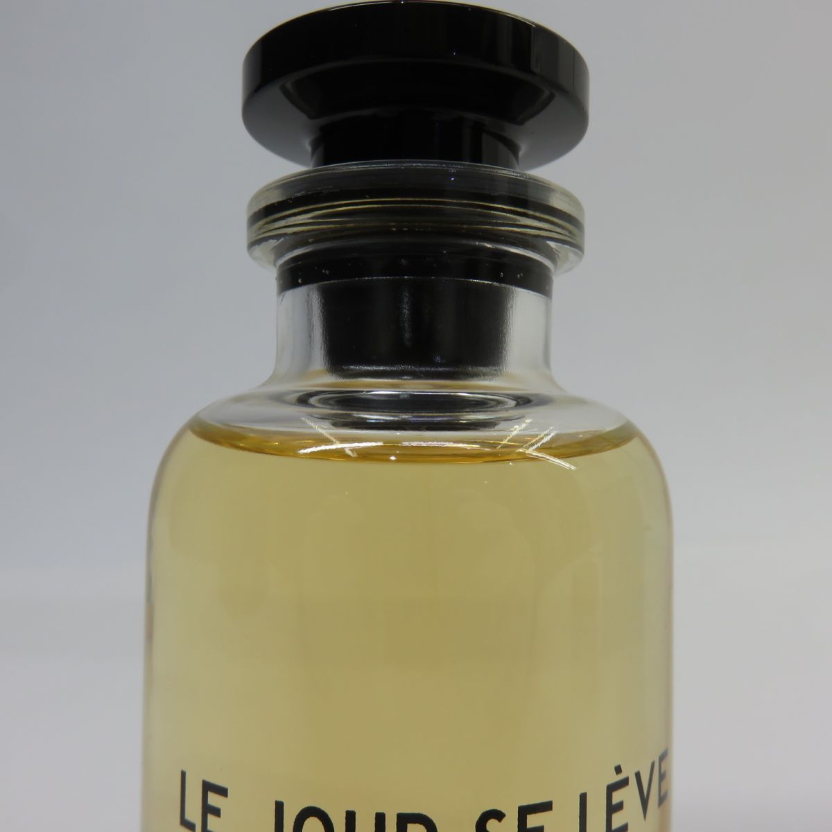 Sランク】 LOUIS VUITTON ルイヴィトン LE JOUR SE LÈVE ルジュール・スレーヴ オードゥ パルファン 100ml  LP0084 香水 フレグランス - メルカリ