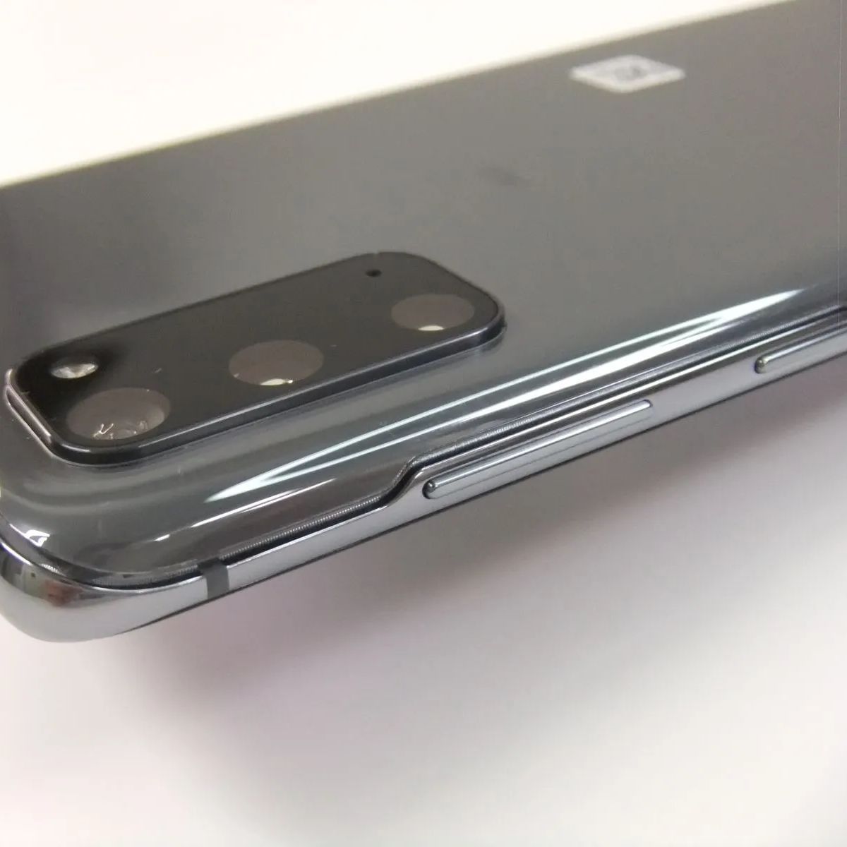 中古美品 Samsung Galaxy S20 コスミックグレー SCG01 ムスビー｜☆超美品☆SCG01 Galaxy S20 5G コスミックグレー