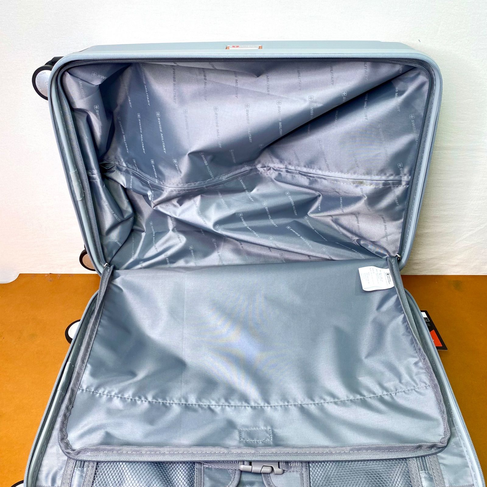 新品未使用 スイスミリタリー スーツケース 20インチ 38.5L 機内