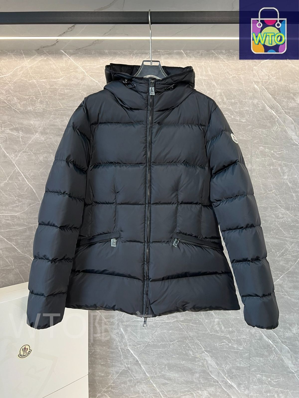 MONCLERモンクレール 黑 avoceショートレディース｜本日限定特価
