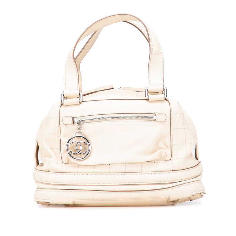 CHANEL シャネル　レザー手袋　ココマーク　ベージュ CHANEL Beige Coco Kelly Leather Handbag | Tuckernuck Archive