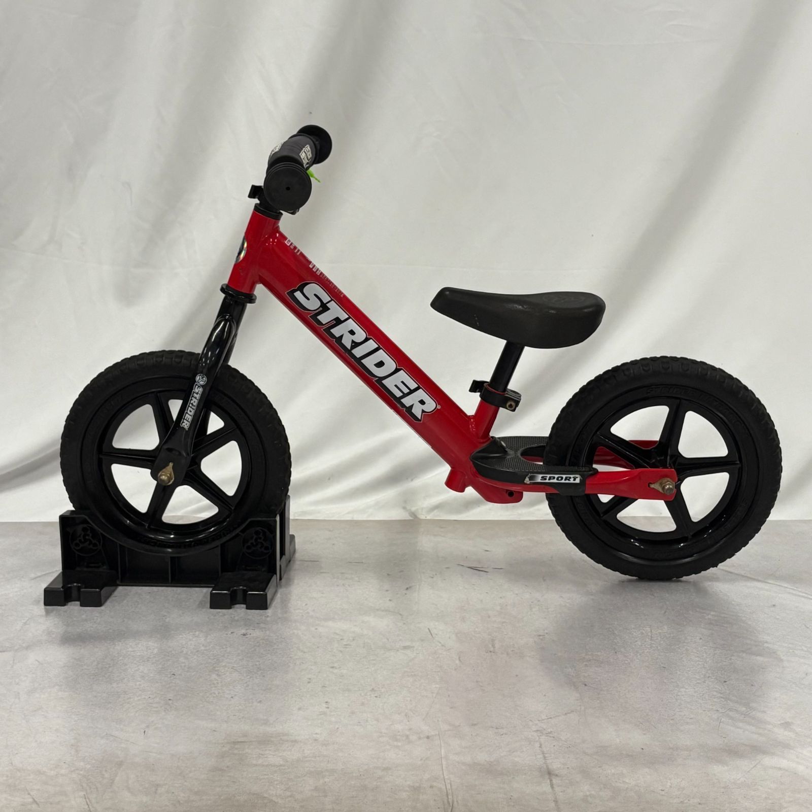美品STRIDER ストライダー スポーツモデル 赤 レッド ストライダースポーツモデル – strider
