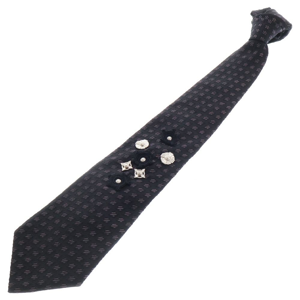 TOGA TOO (トーガ トゥ) 25SS Metal concho tie メタルコンチョ