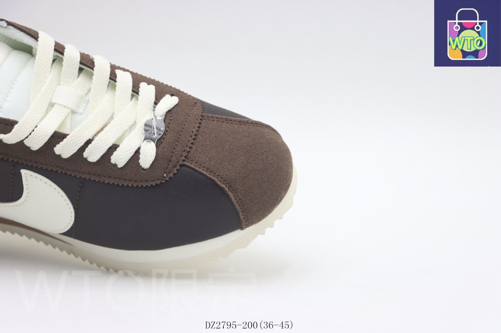 ランニングシューズ DZ