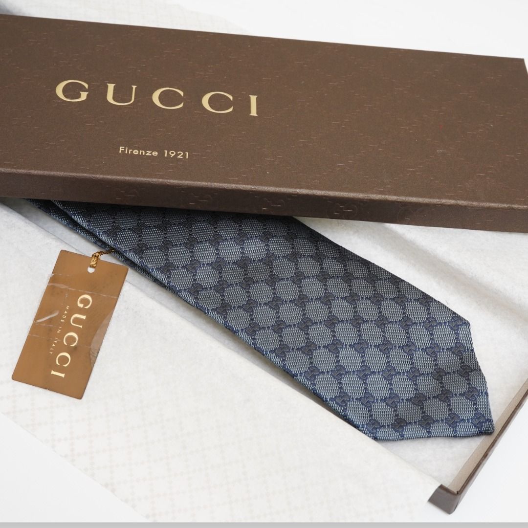 GUCCI ネイビー シルクネクタイ 箱付き 箱付き美品】 GUCCI グッチ ネクタイ ネイビー シルク GG柄