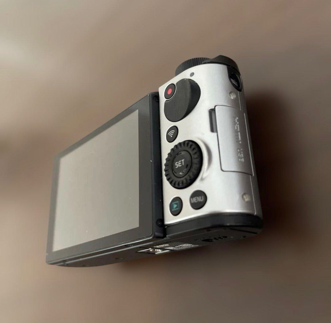 4686 CASIO Exilim ZR1600 シルバー デジカメ 4686 CASIO Exilim ZR1600 シルバー デジカメ 4686 CASIO Exilim