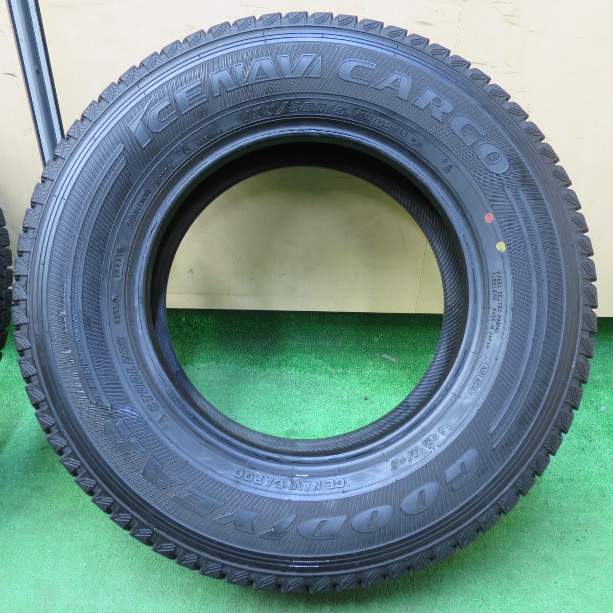 送料無料* 4本価格☆スタッドレス 195/80R15 グッドイヤー アイスナビ 