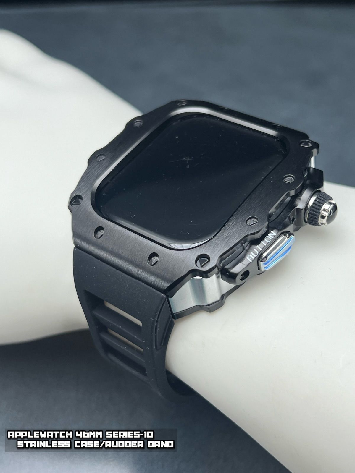 アップルウォッチ メタル ケース ４６mm ３ D収納ケース付き