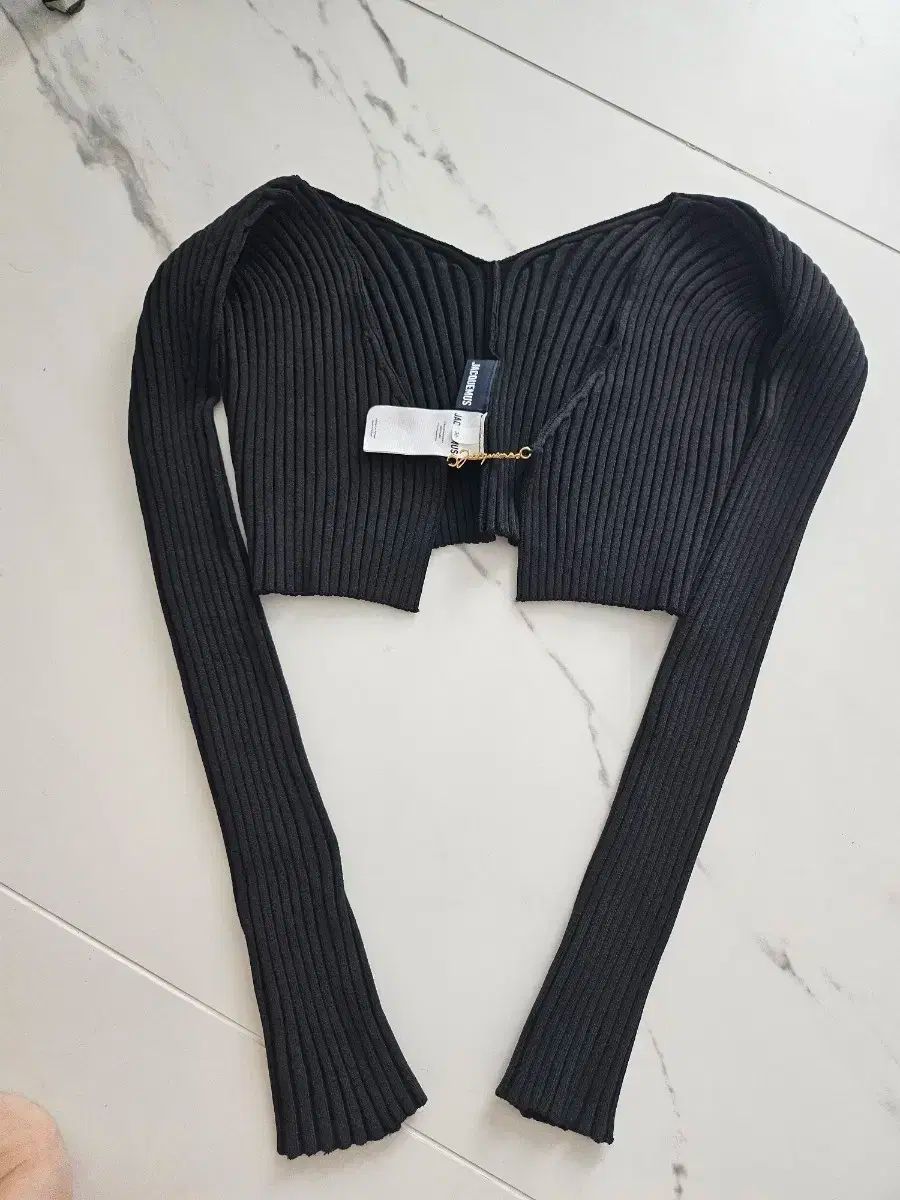 JACQUEMUS ジャックムス 黒 ジェニー カーディガン