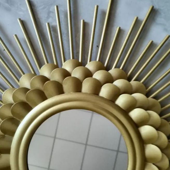 壁掛け鏡 ウォールミラー 壁掛けミラー 北欧風 おしゃれ ゴージャス ひまわり ウォールアート 丸い 円形 装飾 インテリア デコレーション リビング バスルーム