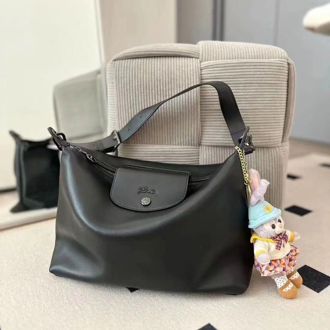LONGCHAMP 新作 カーフスキン サイドバッグ ショルダーバッグ ブラック 大人気❤LONGCHAMP 新作 カーフスキン サイドバッグ ショルダー