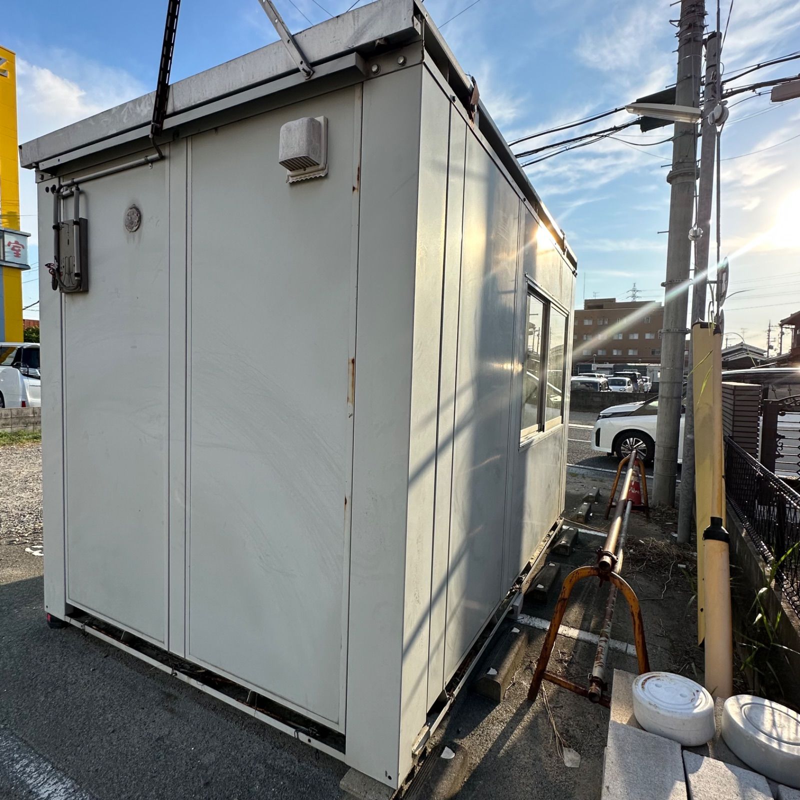 プレハブ2.7坪 事務所コンテナ