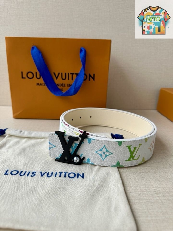 今日特価】Louis Vuitton Initiales ルイヴィトン イニシャルズ