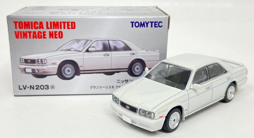 【新品】TOMICA LIMITED VINTAGE ニッサン グロリア 2台。 プリンスグロリア 日本グランプリ 2MODELS Vol.2 | 製品をさがす