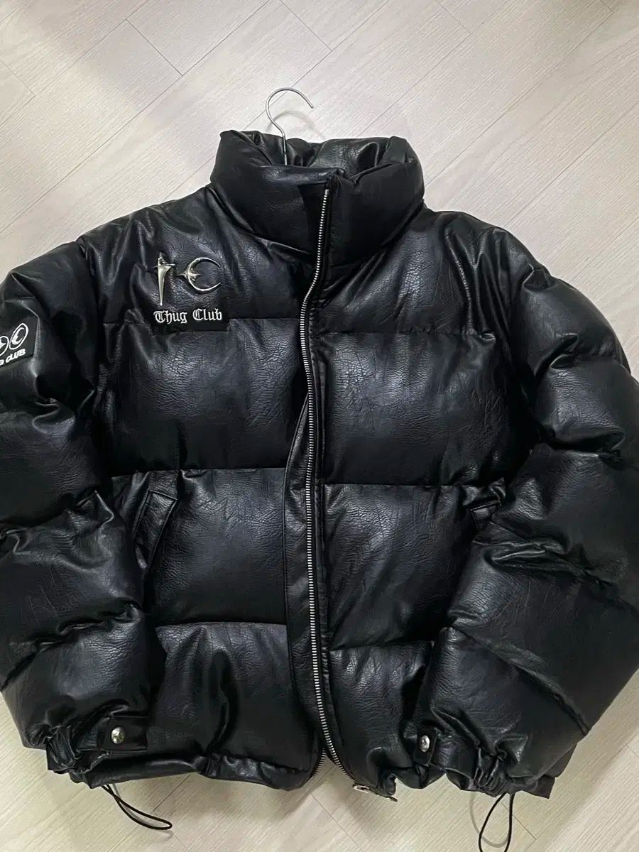 Thug Club 黒 ダウンジャケット　サグクラブ 中古・古着通販】THUG CLUB (サグ クラブ) 胸ロゴダウン