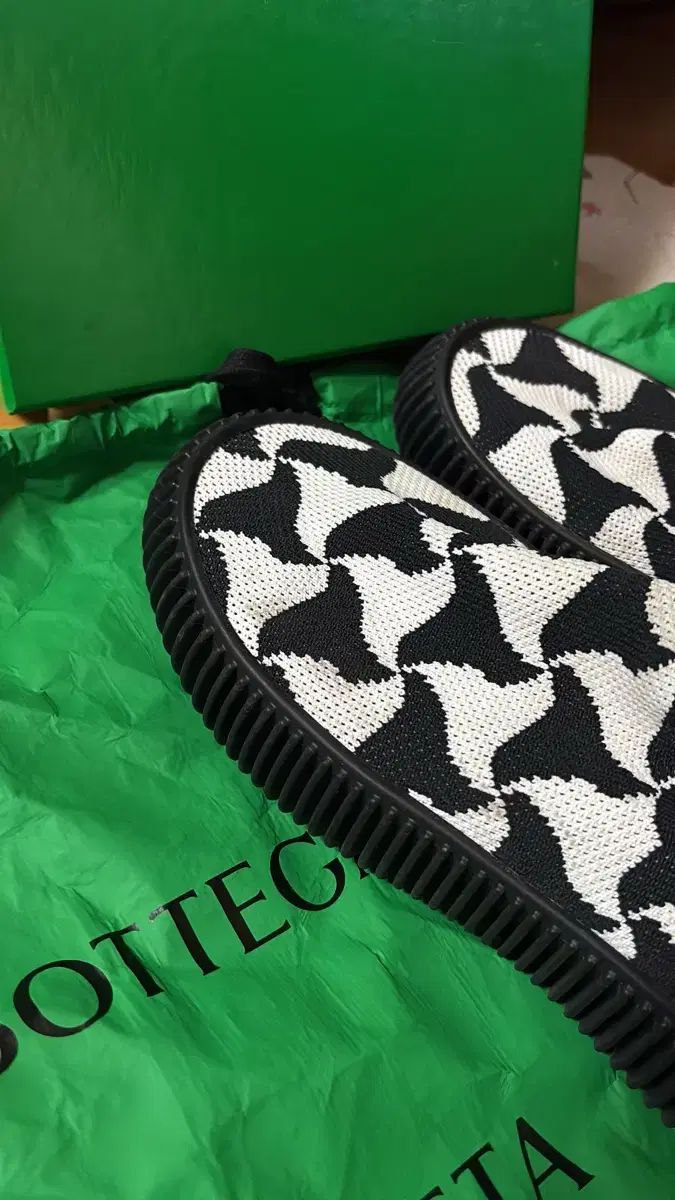 BOTTEGA VENETA(ボッテガヴェネタ) ミュールスニーカー-入荷予定