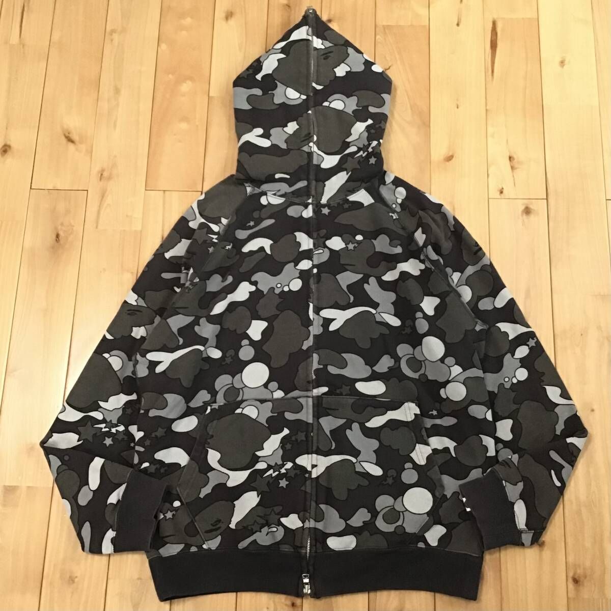 A Bathing Ape 迷彩パーカー Mサイズ A BATHING APE シャークパーカー