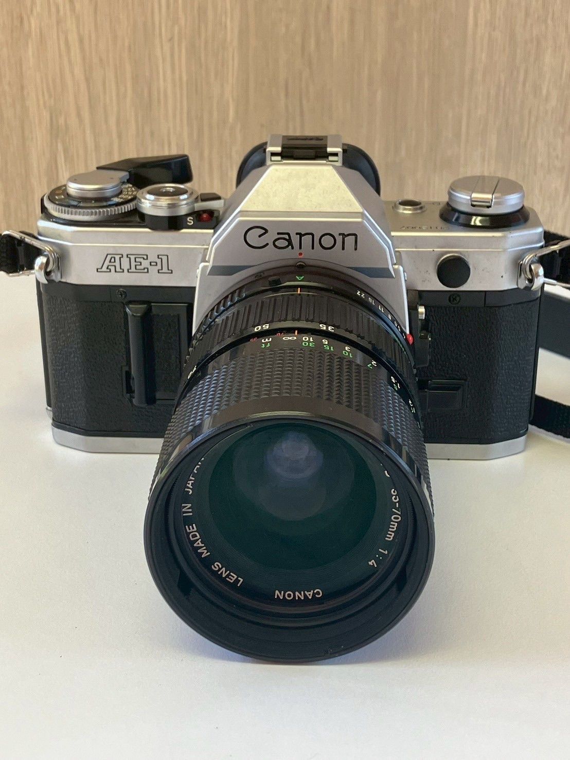 中古品】 Canonキヤノン AE-1 フィルムカメラ CANON ZOOM LENS