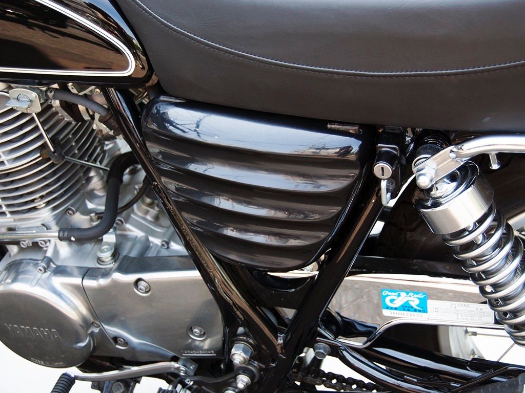 SR400|500用 リブ付きサイドカバー MOTOR ROCK MR-SM014