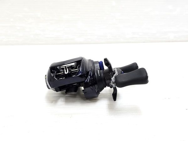 ソルティスト❗新品未使用❗ 中古品】 ダイワ Daiwa ベイトリール 左ハンドル 23