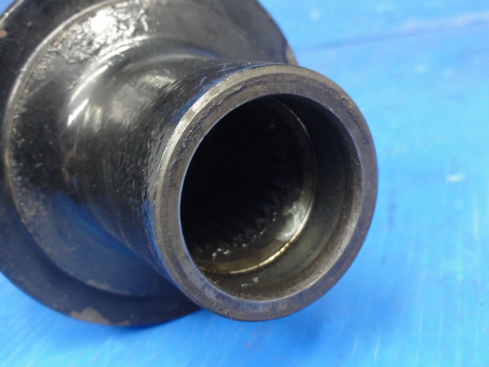 平成26年車 クライスラー KL32 ジープ チェロキー 左 リア ドライブシャフト 純正 走行37703km F27724