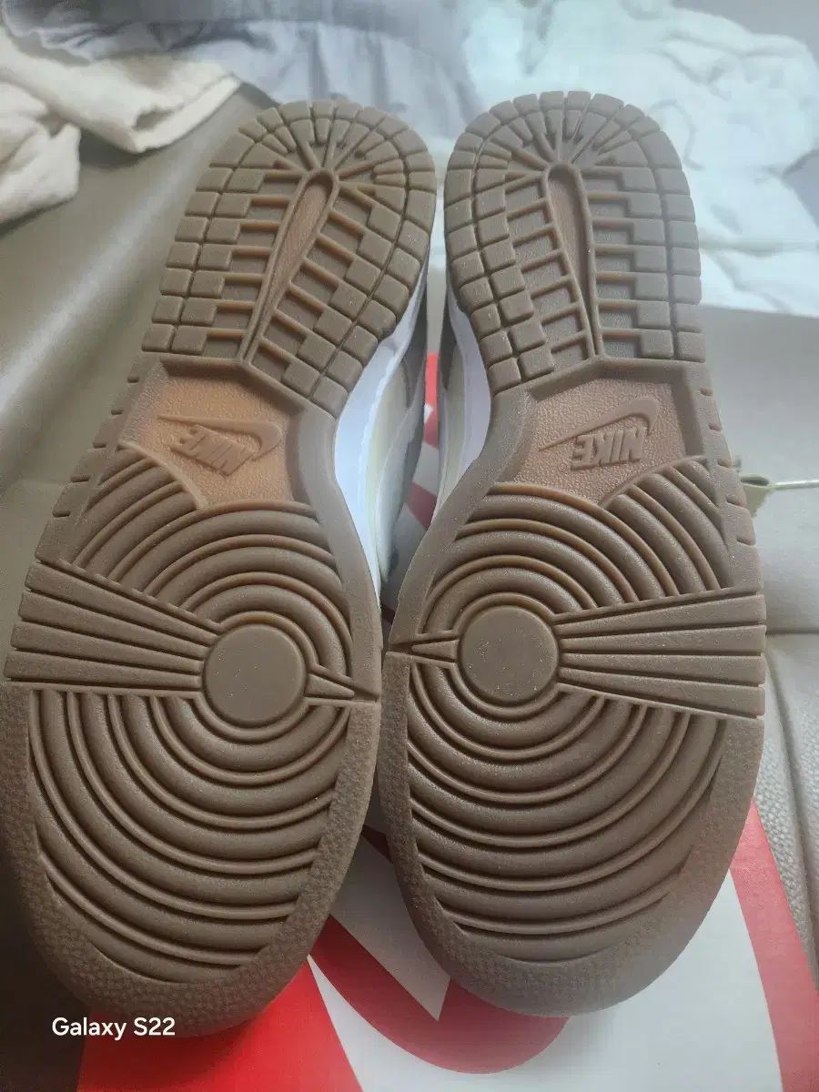 NIKE ナイキ ダンク ロー レトロ SE