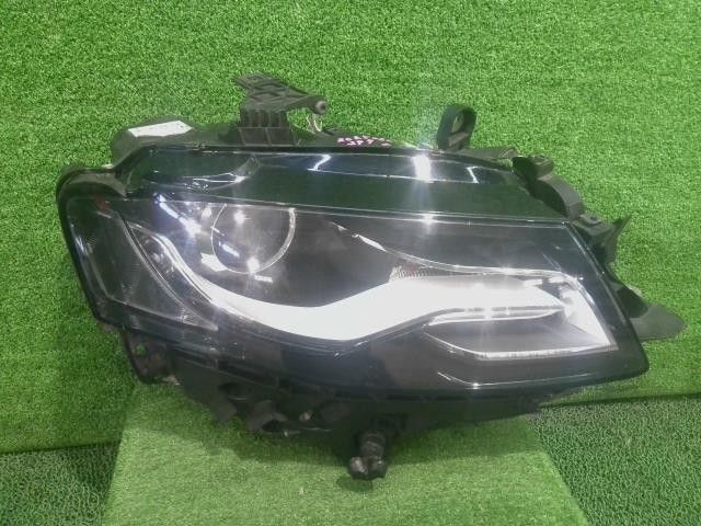 アウディ A4 ABA-8KCDH 右 ヘッドランプ ヘッドライト ASSY 1.8TFSI CDH LY9C